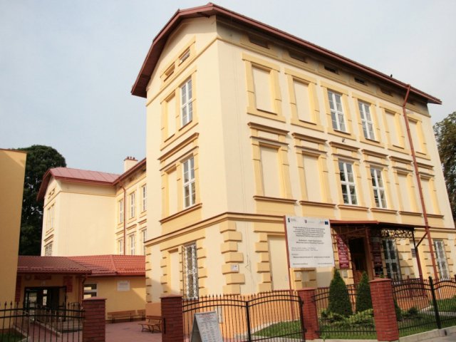 budynek_szkoly (1)